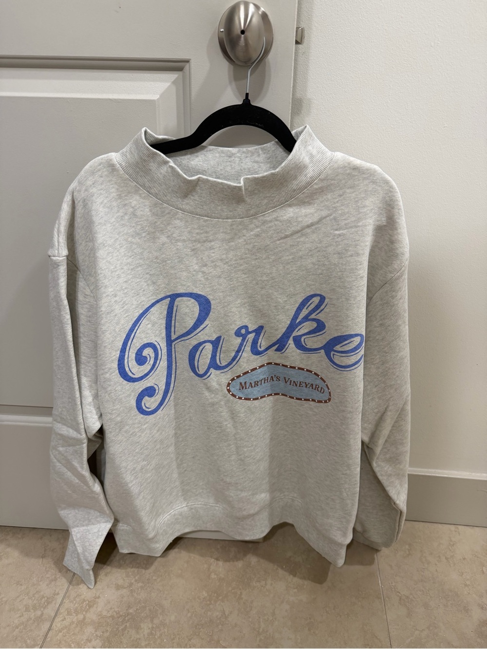 Parke L/XL Martha’s Vineyard Mockneck Sweatshirt. 🖤⚡️